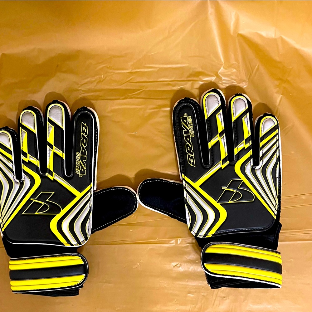 BRAVA UNISEX SOCCER GLOVES